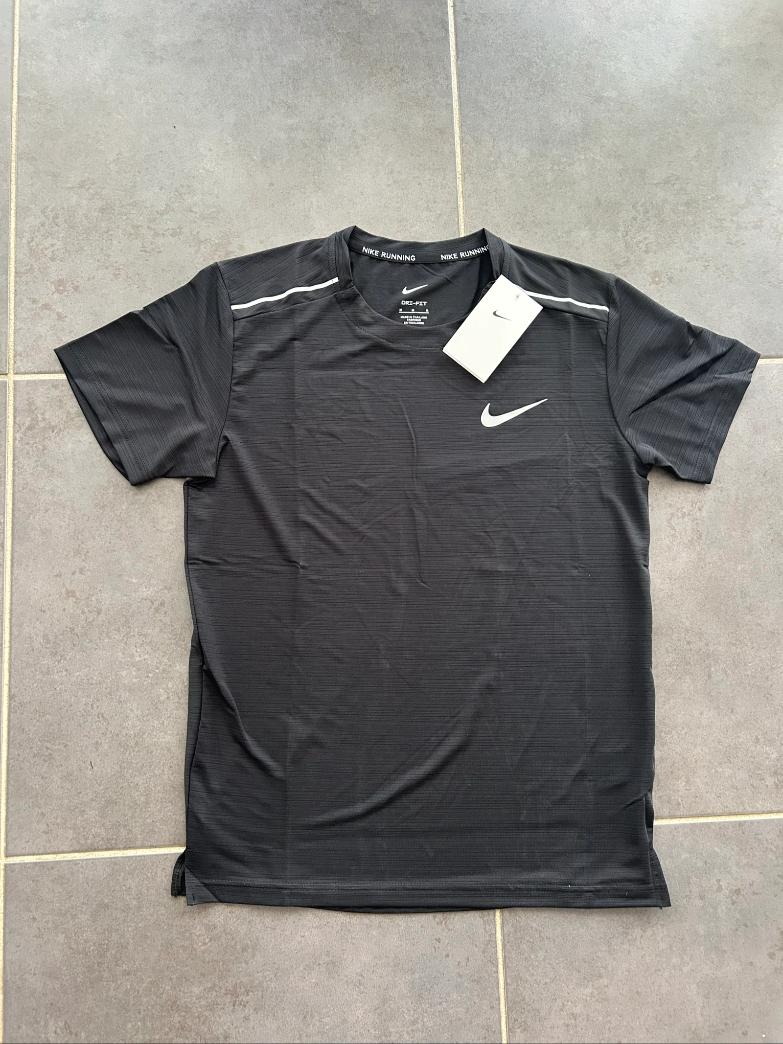 T-shirt nike running noir M 